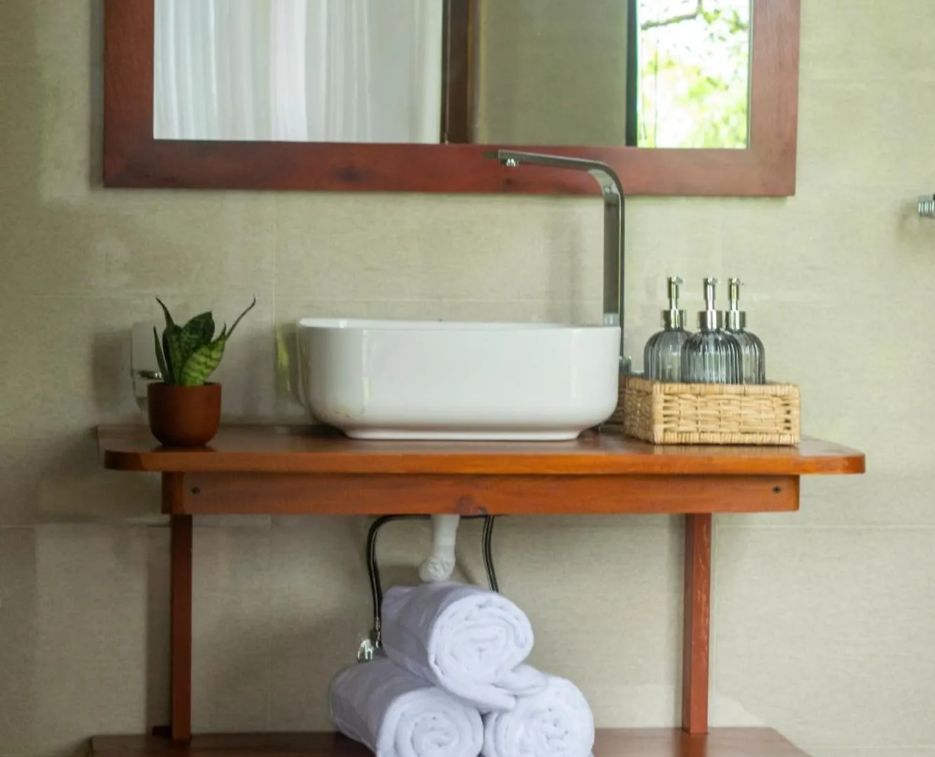 Paarvie Sigiriya Hotel