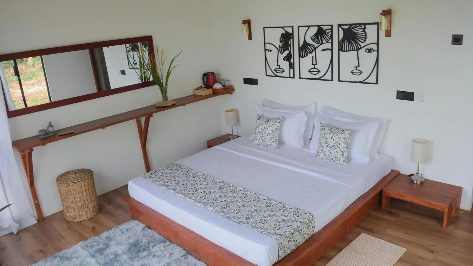 Paarvie Sigiriya Hotel