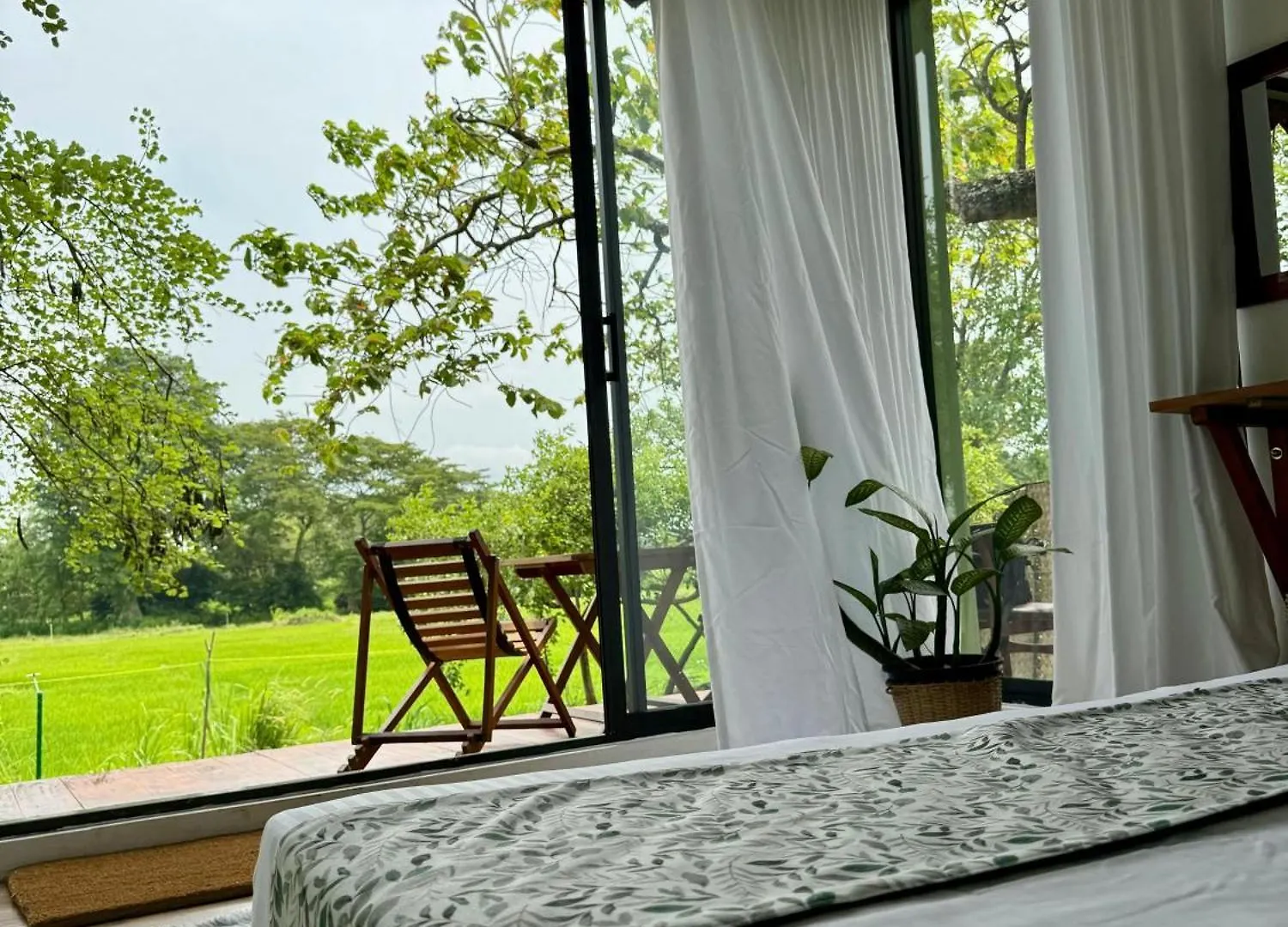 Paarvie Sigiriya Hotel