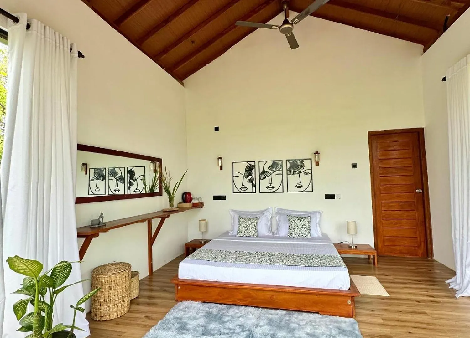 Paarvie Sigiriya Hotel