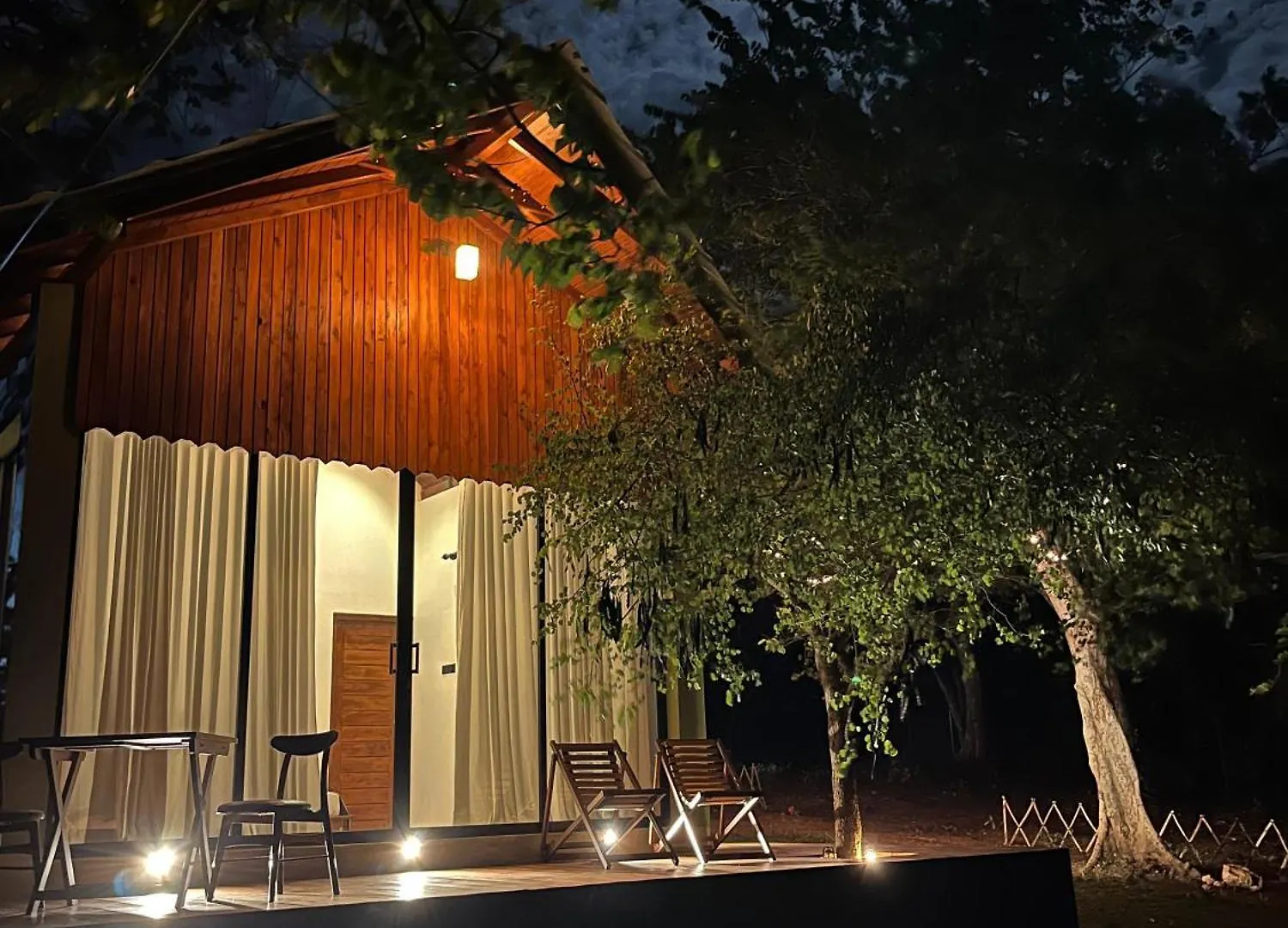 Paarvie Sigiriya Hotel